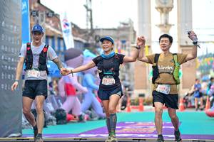 BIB: 51416, 5134, 5078
                            <button type="button" onclick="openModal(24884673)" class="btn btn-primary btn-sm float-right btn-popup" data-toggle="modal" data-target=".modal-high-quality">
                        <i class="fas fa-shopping-cart"></i> Add to Cart
                    </button>
                                            <button type="button" onclick="isThisMe(24884673, true)" class="btn btn-success btn-sm float-right btn-popup btn-isme hidden" data-toggle="tooltip" data-placement="bottom" title="นี่คือรูปของคุณใช่ไหม คลิกที่นี่เพื่อเอาเข้าอัลบั้ม">
                        <i class="fas fa-plus"></i> Add to album
                    </button>
                    <button type="button" onclick="isThisMe(24884673, false)" class="btn btn-warning btn-sm float-right btn-popup btn-isnotme hidden">
                        <i class="fas fa-ban"></i> Remove from album
                    </button>